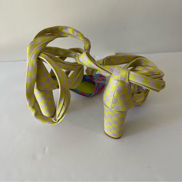 Gianni Bini Checkered Ankle Wrap Block Heel Sandals - Picture 7 of 7